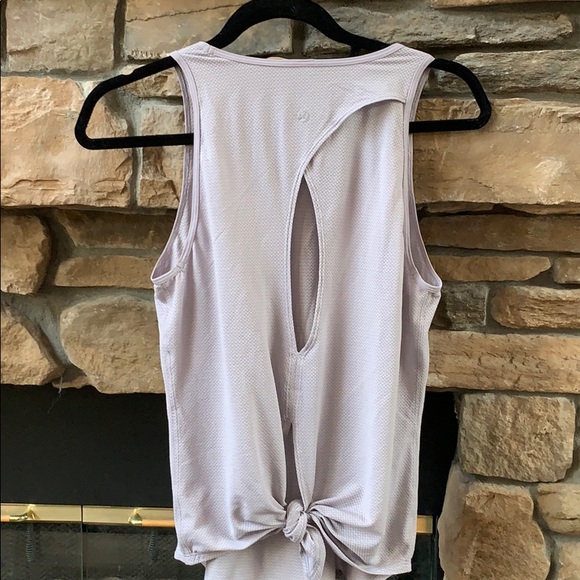 Lululemon All tied up tank size 4 light purple - Picture 2 of 6